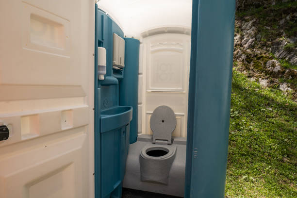 Types of Portable Toilets We Offer in Sawmills, NC